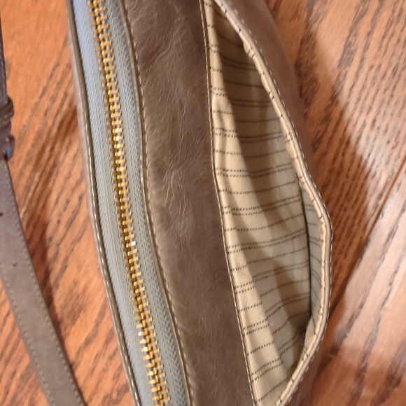 Frye Melisa zipper grey leather crossbody purse - Picture 5 of 8